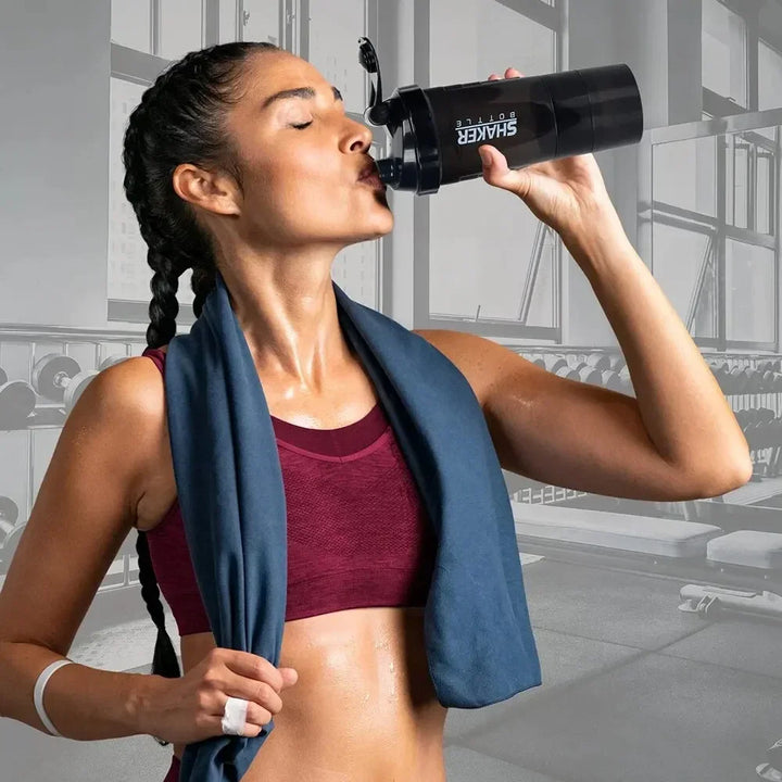 Premium 500ML Tragbare Proteinpulver-Shakerflasche – Hochkapazitäts-Sportmixer mit Pulverbehälter – Plastik-Wasserbecher für Fitnessstudio & Fitness – Modernes, auslaufsicheres Design